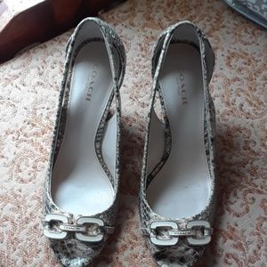 Coach shoes size7